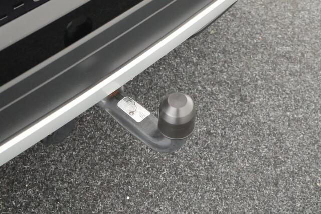 Volkswagen T-Cross 1.0 TSI 110pk DSG Style Trekhaak Camera Stoelverwarming Led Carplay