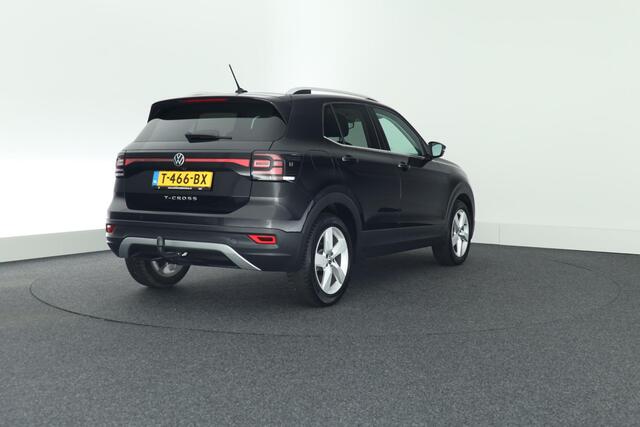 Volkswagen T-Cross 1.0 TSI 110pk DSG Style Trekhaak Camera Stoelverwarming Led Carplay