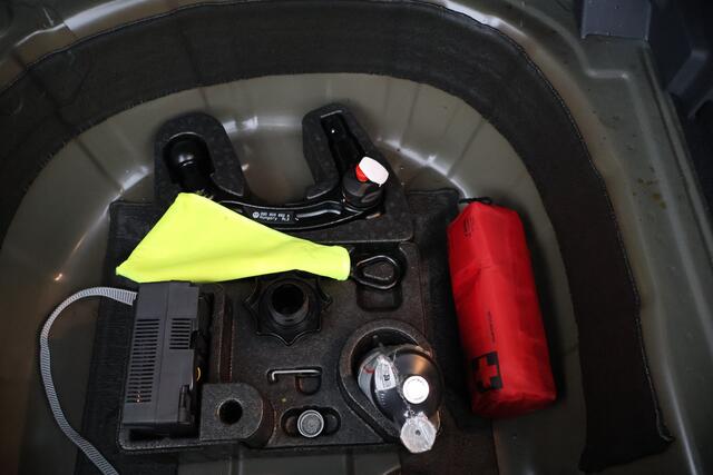 Volkswagen T-Cross 1.0 TSI Life Edition, Acc, Camera, Trekhaak.