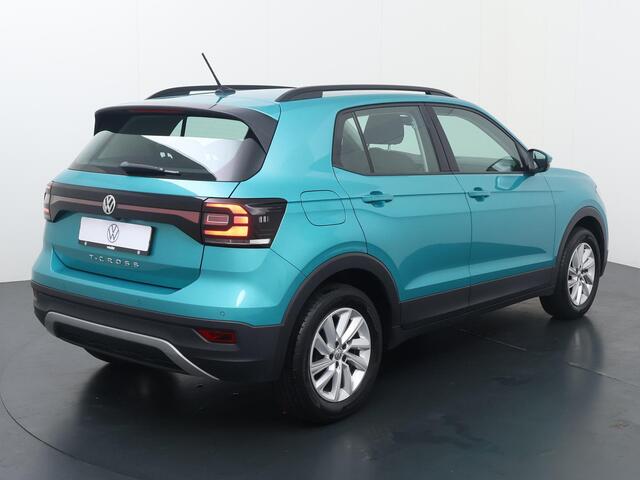 Volkswagen T-Cross 1.0 TSI Life | 95 PK | Achteruitrijcamera | Climate control | Dodehoek detectie | Adaptive Cruise control |