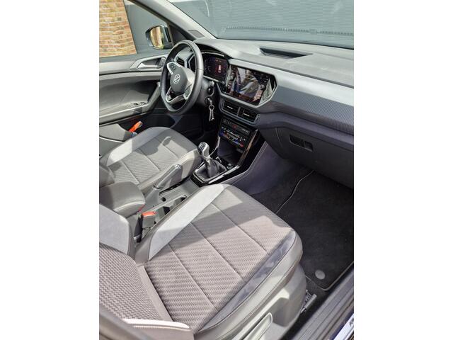 Volkswagen T-Cross 1.0 TSI R-Line nieuwstaat NED. AUTO !!