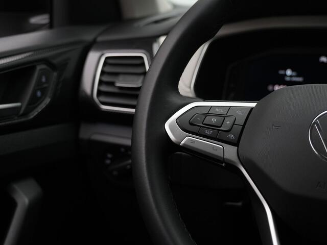 Volkswagen T-Cross 1.0 TSI 115 pk DSG Style | IQ Light | Achteruitrijcamera | Stoelverwarming | Adaptive Cruise | Navigatie