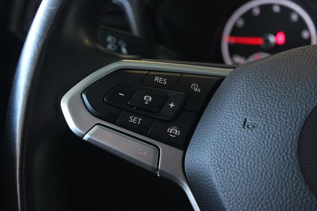 Volkswagen T-Cross 1.0 TSI Life Trekhaak | Carplay | Navi | Bluetooth | Adapt. Cruise | LMV | PDC V+A