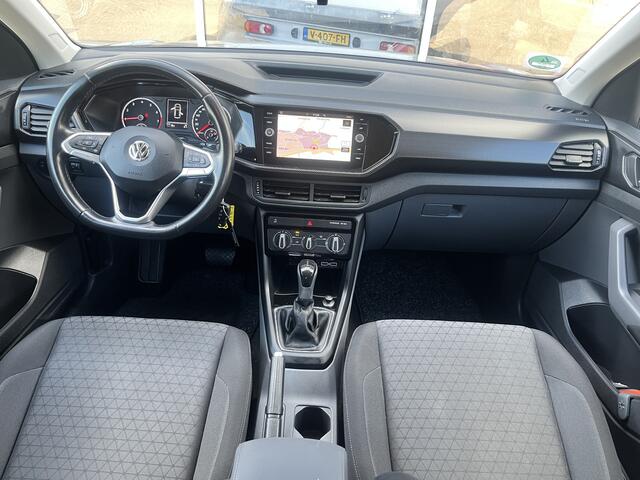 Volkswagen T-Cross 1.0 TSI Life DSG Airco Trekhaak cruise controle Digitaal display Apple carplay Navigatiesysteem Achterruitrij camera Stuurwielbediening