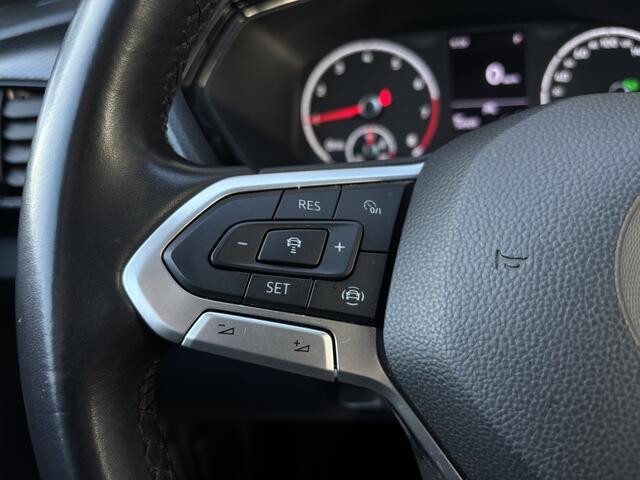 Volkswagen T-Cross 1.0 TSI Lounge Carplay Climate Cruise Parkeersensoren