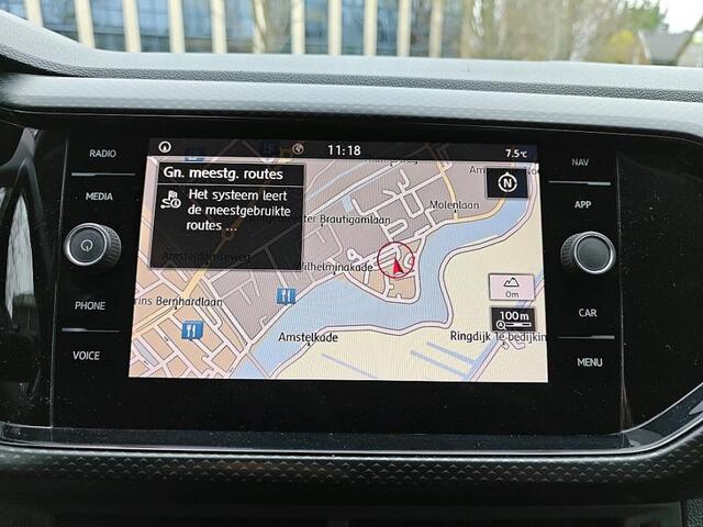 Volkswagen T-Cross 1.0 TSI Life Ecc, Groot Navi, PDC, LM Velgen