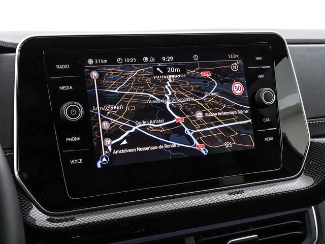 Volkswagen T-Cross 1.5 TSI 150pk DSG R-Line · Camera · Matrix LED · Afneembare Trekhaak · ACC · Stoelverwarming · Apple/Android Car Play · Garantie t/m 18-07-2027