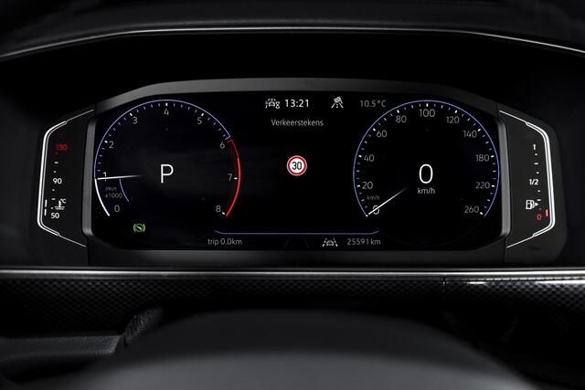 Volkswagen T-Cross 1.0 TSI 115 PK R-Line - Automaat | Dig. Cockpit | Adapt. Cruise | Camera | PDC | App. Connect | ECC | DAB | LM 18" | 2240