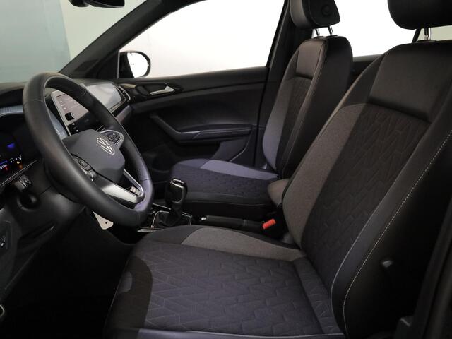 Volkswagen T-Cross 1.0 TSI 85 kW DSG LIFE GOAL 115 pk | Parkeersensoren voor en achter | Verwarmbare voorstoelen | Digital cockpit