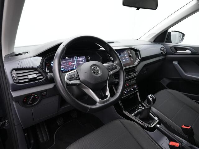 Volkswagen T-Cross 1.0 TSI 95 pk R-Line | Achteruitrijcamera | Adaptive Cruise | Stoelverwarming | Side Assist