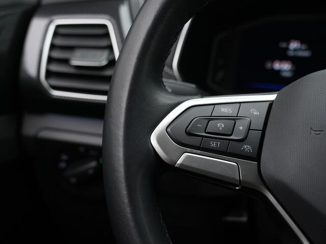 Volkswagen T-Cross 1.0 TSI 115 pk DSG R-Line | IQ Light | Achteruitrijcamera | Adaptive Cruise | Stoelverwarming | Navigatie