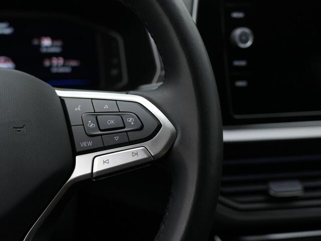 Volkswagen T-Cross 1.0 TSI 115 pk DSG R-Line | IQ Light | Achteruitrijcamera | Adaptive Cruise | Stoelverwarming | Navigatie