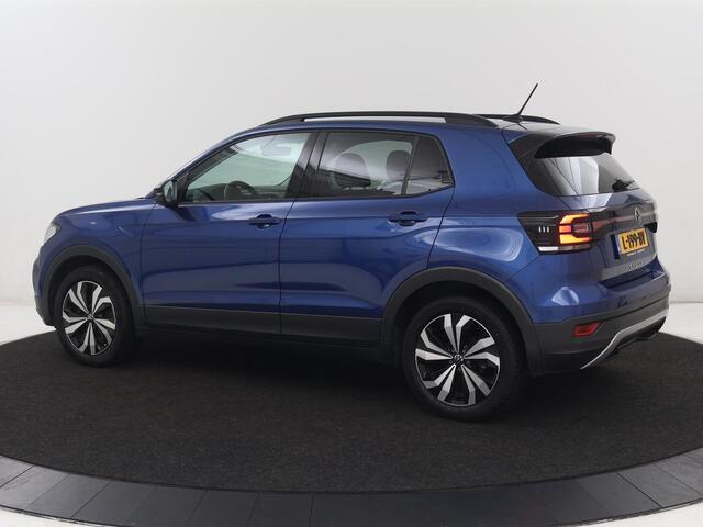 Volkswagen T-Cross 1.0 TSI Life | Trekhaak | Carplay | Virtual Cockpit | Side Assist | Navigatie | Sportstoelen | Adaptive cruise | Getint glas | Regen-/lichtsensor