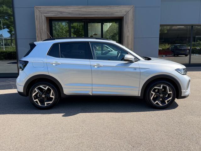 Volkswagen T-Cross 1.5 TSI 150pk DSG R-Line | Camera | Trekhaak | Navi | IQ light | Rijklaar incl. garantie