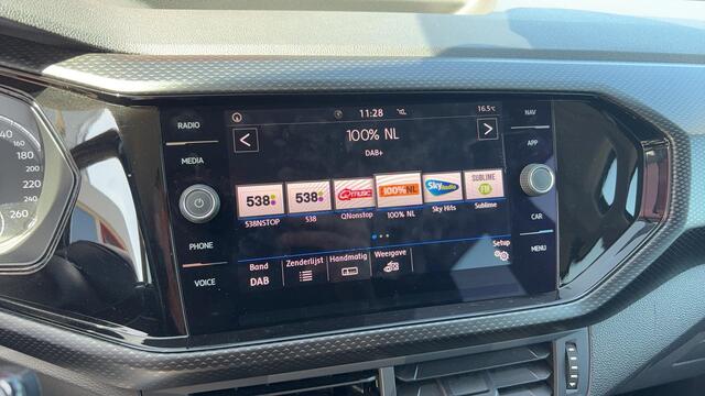 Volkswagen T-Cross 1.0 TSI Life TREKHAAK / NAVI / CLIMA / CARPLAY / PDC / BLUETOOTH / DAB+ / ACC / NL-AUTO