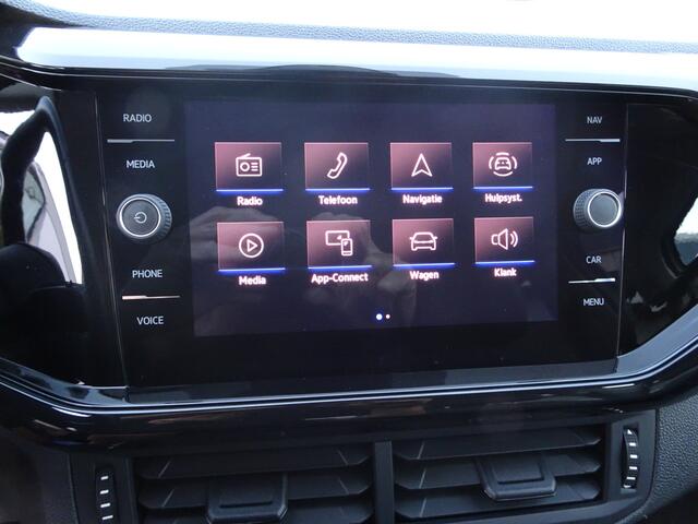 Volkswagen T-Cross 1.0 TSI Life Business Automatische airco, navigatie, cruise controle, parkeersensoren, achteruitrij camera, apple-carplay, enz.