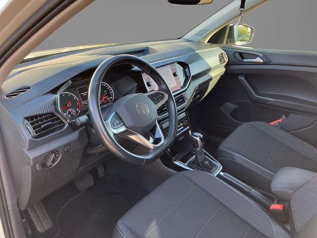 Volkswagen T-Cross 1.0TSI/110PK Life DSG · Navigatie · Camera + Parkeersensoren · Stoelverwarming · Apple/Android Car Play · Clima · Garantie t/m 31-10-2026 of 100000km.