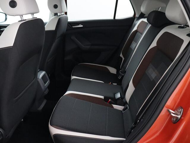 Volkswagen T-Cross 1.0 TSI Style | ACC | Achteruitrijcamera | Trekhaak | Navigatie!