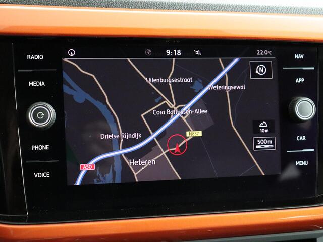 Volkswagen T-Cross 1.0 TSI Style | ACC | Achteruitrijcamera | Trekhaak | Navigatie!