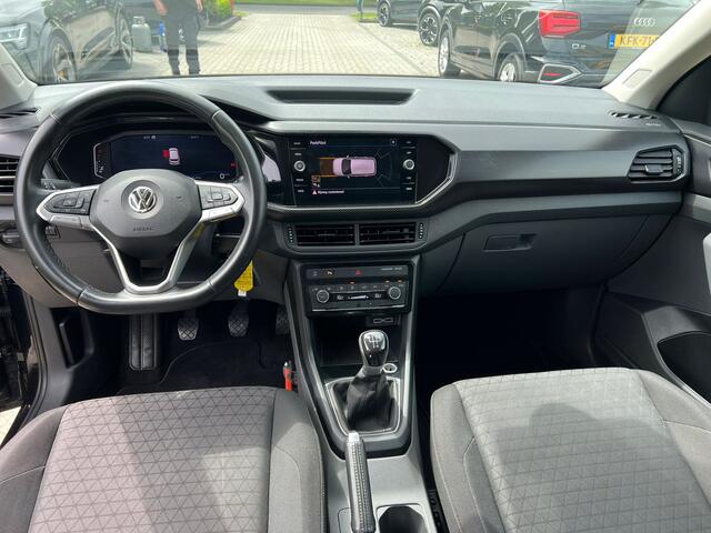 Volkswagen T-Cross 1.0 TSI r line virtual cockpit, trekhaak, cruise, navi