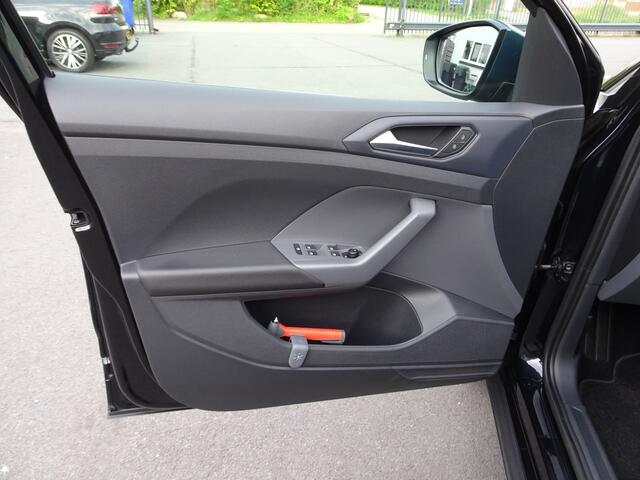 Volkswagen T-Cross 1.0 TSI Life Airco, apple-carplay, licht metalen velgen, 115 pk, enz.