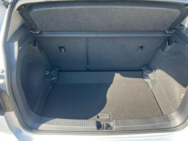 Volkswagen T-Cross 1.0 TSI Style virtual cockpit, trekhaak, navi, cruise, airco
