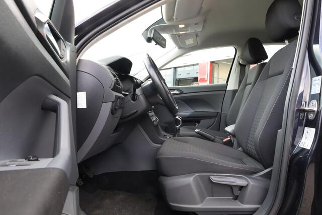 Volkswagen T-Cross 1.0 TSI Life 95PK / 70kW, NL auto 2e eigenaar, trekhaak, 16" LMV, dodehoekdetectie (side assist), navigatie, lendesteunen, adaptieve cruise control (acc), lane assist, airco, elektrisch verstel- en verwarmbare buitenspiegels, multifunctioneel lederen stuu
