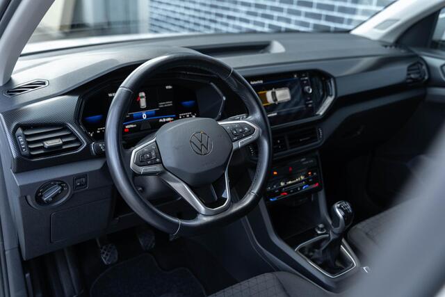 Volkswagen T-Cross 1.0 TSI Life Cruise Control Adaptief | Climate Control | Parkeersensoren | Privacy Glass | Navigatie | Apple Carplay | Android Auto