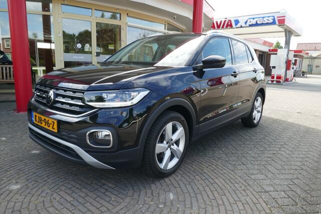 Volkswagen T-Cross 1.0 TSI STYLE 110PK/ CAMERA/CLIMA/TREKHAAK/STOELVERWARMING