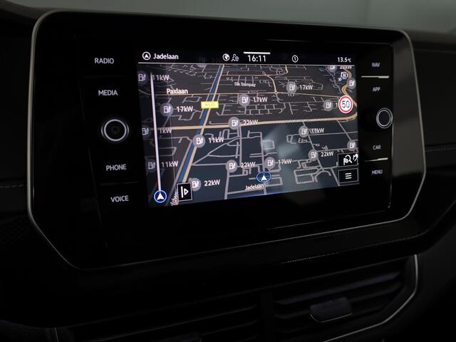 Volkswagen T-Cross 1.5 TSI R-Line 150pk DSG | Trekhaak | Navigatie | Parkeercamera | PDC