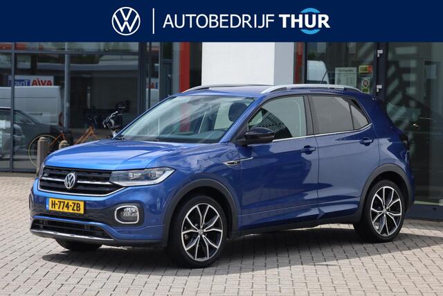 Volkswagen T-Cross 1.0 TSI Style R-Line achteruitrijcamera digitalcockpit 18" LMV spiegel pakket lendesteun LED verlichting pdc voor en achter navigatie stoelverwarming ACC multifunctioneel stuurwiel side assist dodehoek sensor