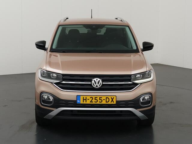 Volkswagen T-Cross 1.0 TSI Style | Trekhaak | Navigatie | Dodehoekdetectie | Parkeercamera