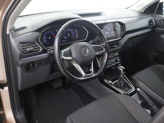 Volkswagen T-Cross 1.0 TSI Style | Trekhaak | Navigatie | Dodehoekdetectie | Parkeercamera