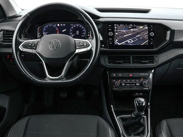 Volkswagen T-Cross 1.0 TSI 95pk Life · Apple/Android Car Play · Trekhaak afneembaar · Camera ·Dodehoeksensoren · Alarm · Navigatie · Stoelverwarming · 17'' Inch · Clima ·