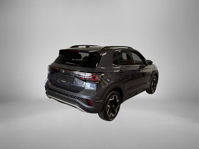 Volkswagen T-Cross 1.5 TSI 150pk DSG R-Line · Trekhaak · Navigatie · Apple/Android Car Play · Camera · Stoelverwarming
