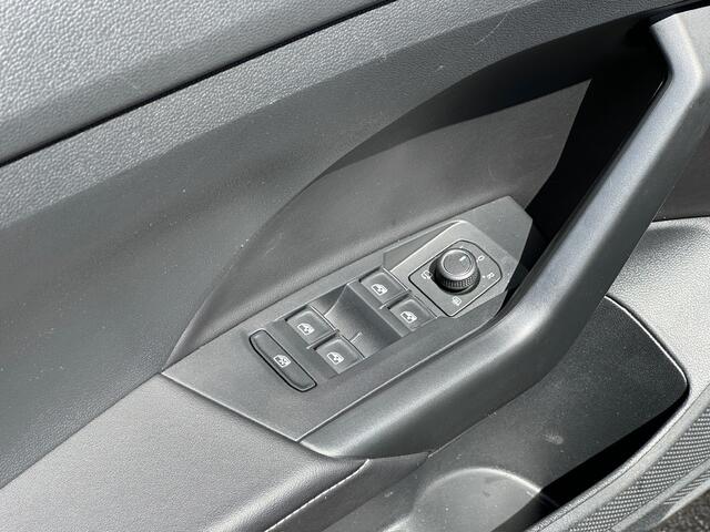 Volkswagen T-Cross 1.0 TSI 115pk DSG GOAL | Trekhaak | 4-Season | Navi | Stoelverwarming | Dode hoek | Rijklaar incl. garantie