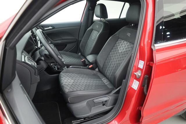 Volkswagen T-Cross 1.0 TSI R-Line DSG | IQ. Light | Apple CarPlay | Camera + PDC | Adapt. Cruise | 18'' | Digi. Cockpit |