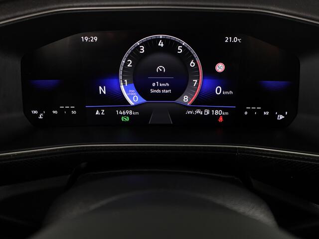 Volkswagen T-Cross 1.5 TSI R-Line 150pk DSG | Trekhaak | Navigatie | Parkeercamera | PDC