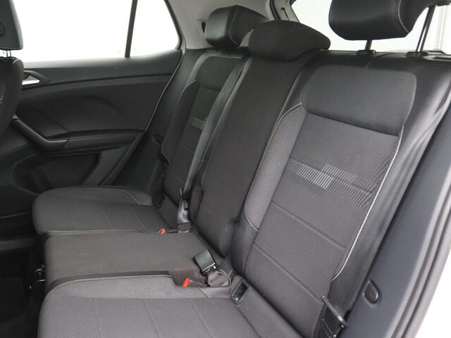 Volkswagen T-Cross 1.0 TSI Style 110PK Achteruitrijcamera, 18" LM Velgen, Black Design Pack, Virtual Cockpit, Clima, Stoelverwarming