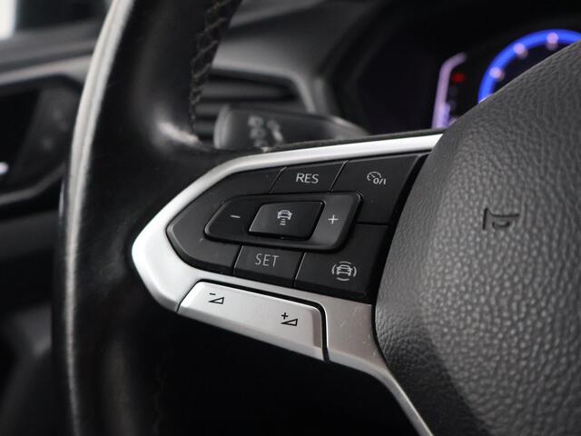 Volkswagen T-Cross 1.0 TSI LIFE + VIRTUAL COCKPIT | NAVIGATIE | ADAPTIVE CRUISE | APPLE CARPLAY | DODEHOEK ASSISTENT