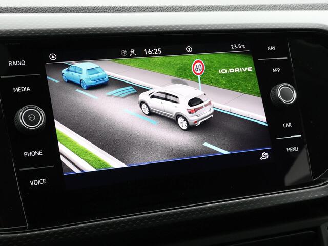 Volkswagen T-Cross 1.0 TSI 95pk · Camera · Apple/Android Car Play · Navigatie · Stoelverwarming · 16'' Inch · Garantie t/m 28-03-2028 of 100.000km