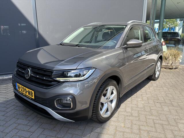 Volkswagen T-Cross 1.0 TSI Style Airco - Parkeersensoren - Navigatie - Licht metalen velgen 17 inch - Dodehoek detector - Dakrails - Bluetooth - Cruise control - Led verlichting - Radio - Start/stop systeem - Stuur multifunc - Elektrische ramen