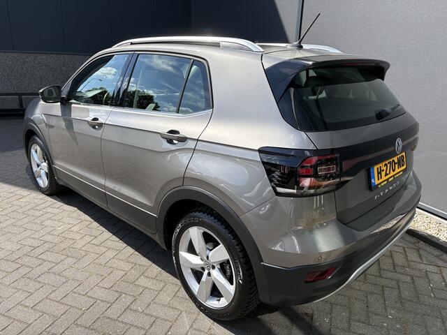 Volkswagen T-Cross 1.0 TSI Style Airco - Parkeersensoren - Navigatie - Licht metalen velgen 17 inch - Dodehoek detector - Dakrails - Bluetooth - Cruise control - Led verlichting - Radio - Start/stop systeem - Stuur multifunc - Elektrische ramen
