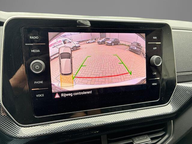Volkswagen T-Cross 1.5 TSI 150pk DSG R-Line Edition Camera · Afneembare trekhaak · Stoelverwarming · Matrix LED · Apple/Android Car Play · 17"Velgen ·