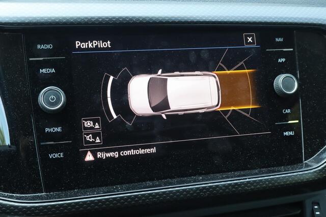 Volkswagen T-Cross 1.0 TSI Life Business | Climate control | Navigatie | PDC voor en achter | Assist pakket