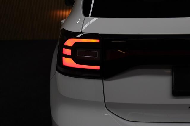 Volkswagen T-Cross 1.0 TSI Life | Trekhaak | Adaptive-cruise | Parkeersensoren V+A | Navigatie | Clima | Stoelverwarming | LM Velgen | Dodehoekdetectie