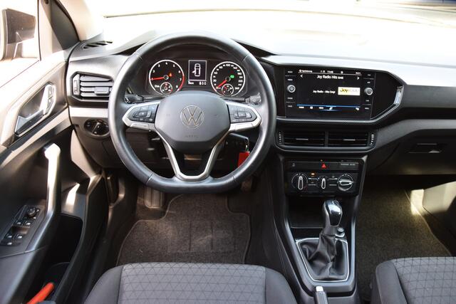 Volkswagen T-Cross 1.0 TSI 110PK Life DSG Automaat | Org. NL | BOVAG Garantie | Adaptive Cruise Control | Apple Carplay/Android Auto | Camera | Navi | 16'' Velgen met All Season Banden |