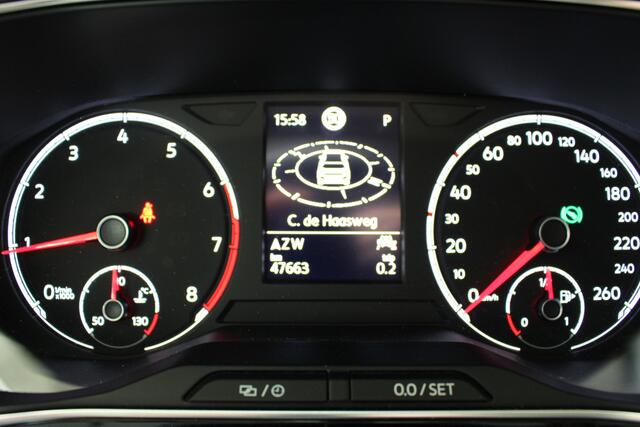 Volkswagen T-Cross 1.5 TSI DSG R-LIne Exterieur | Navigatie | PDC | 18 inch LM | Stoelverw.