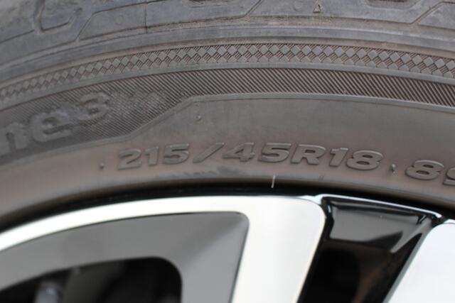 Volkswagen T-Cross 1.5 TSI DSG R-LIne Exterieur | Navigatie | PDC | 18 inch LM | Stoelverw.