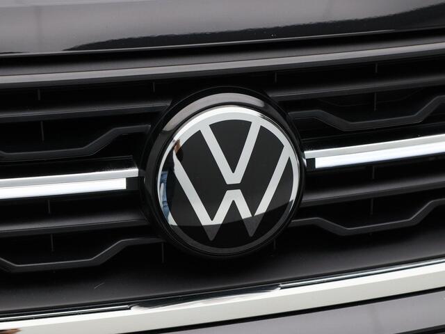 Volkswagen T-Cross 1.5 TSi 150 Pk Automaat R-Line | Adaptive Cruise | Stoelverwarming | Camera | Trekhaak | CarPlay | 17 Inch | 14.694 Km !!